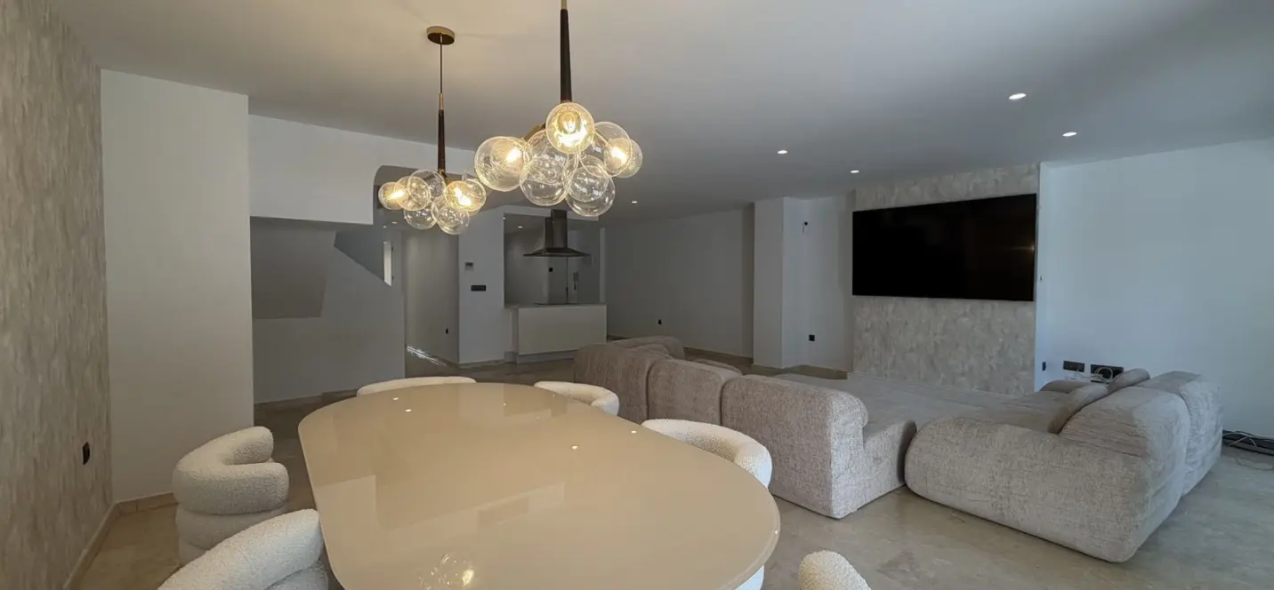 Продажа двухуровневых апартаментов в Guadalmina Alta 4