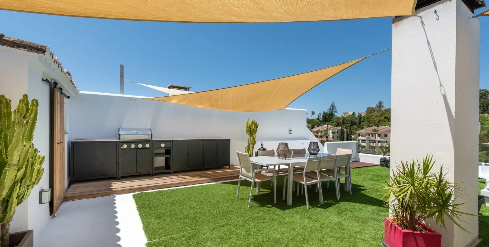 Sale of penthouse in Benahavís 3