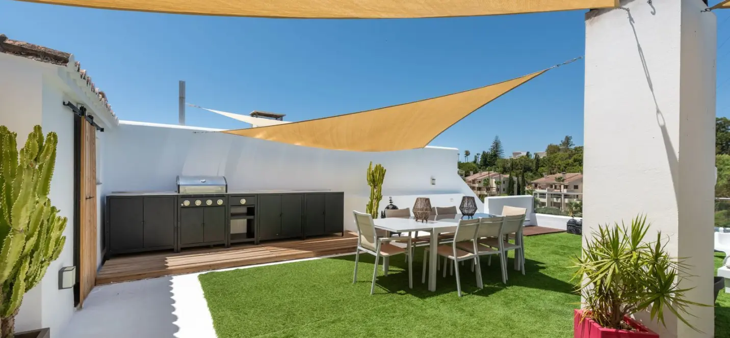 Sale of penthouse in Benahavís 2