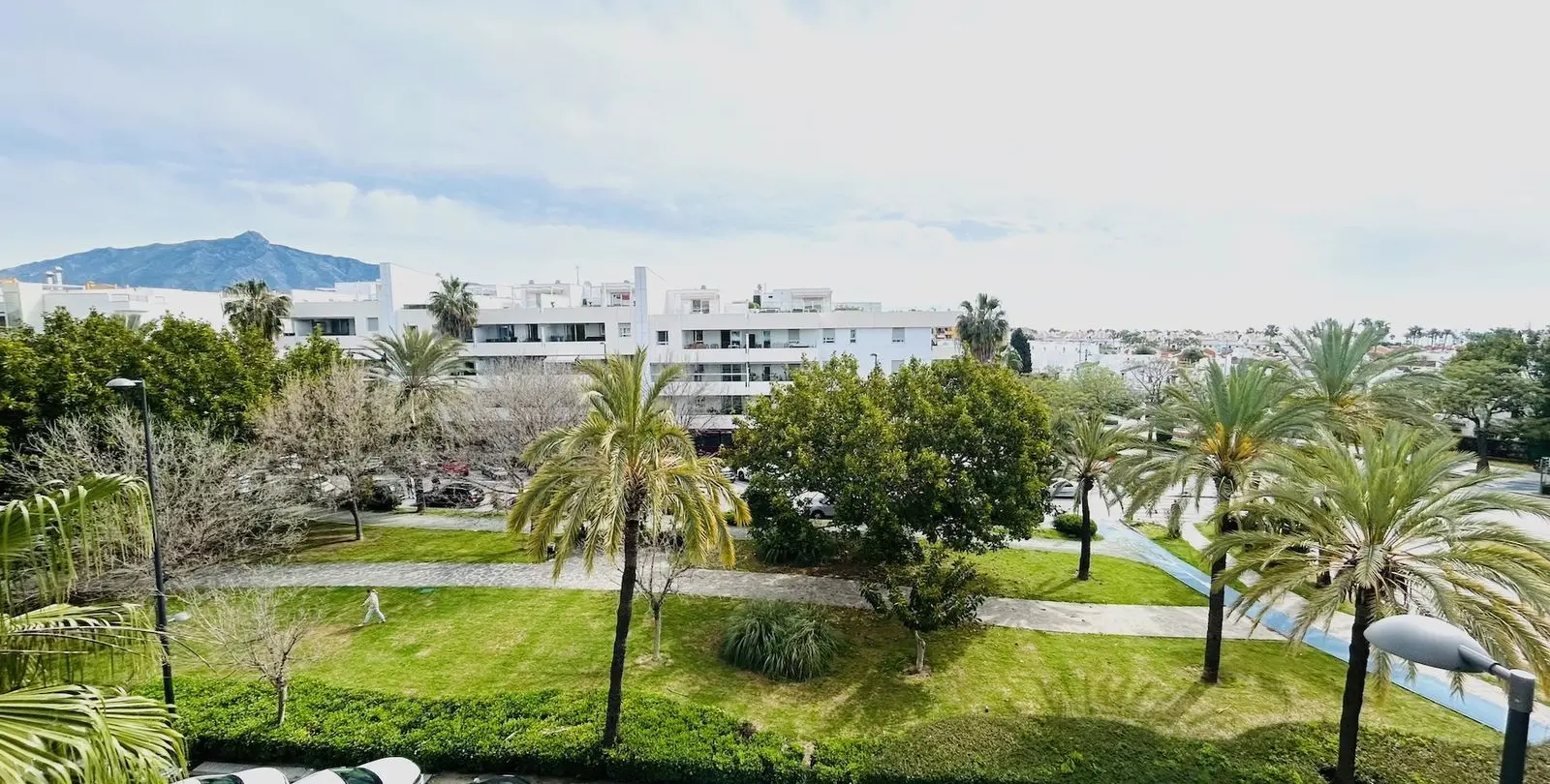 Продажа апартаментов на среднем этаже в San Pedro de Alcántara 15