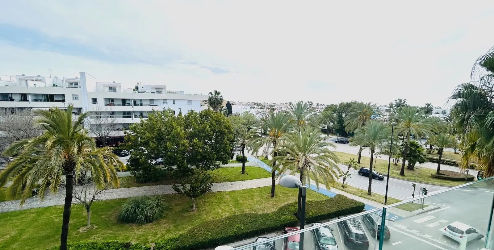 Продажа апартаментов на среднем этаже в San Pedro de Alcántara 30
