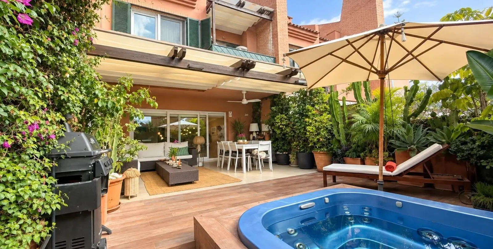 Sale of townhouse in Marbella 1