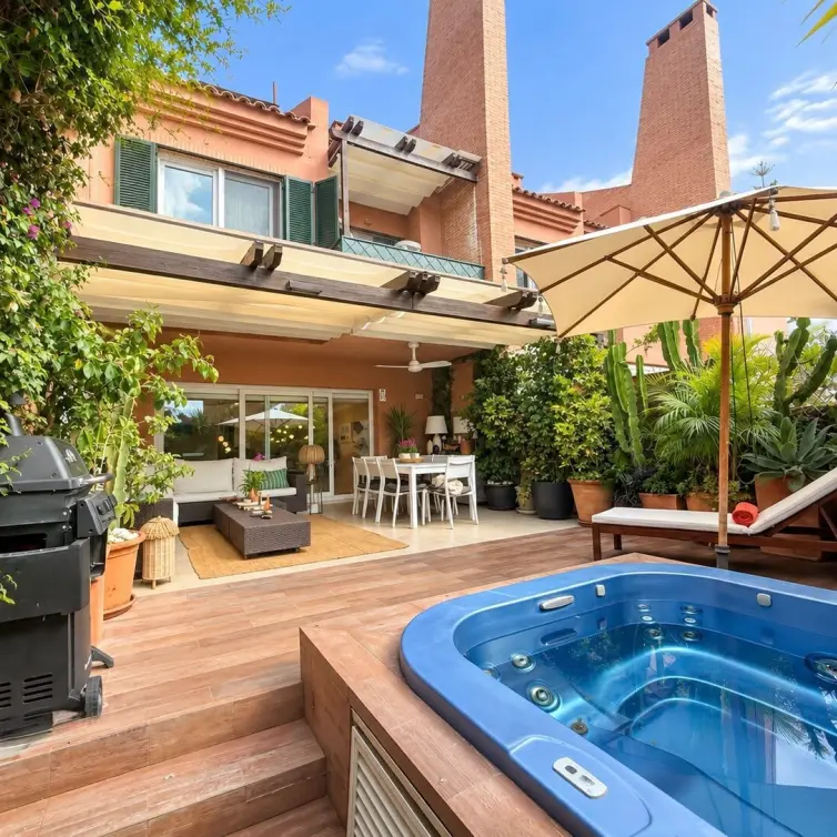 Sale of townhouse in Marbella