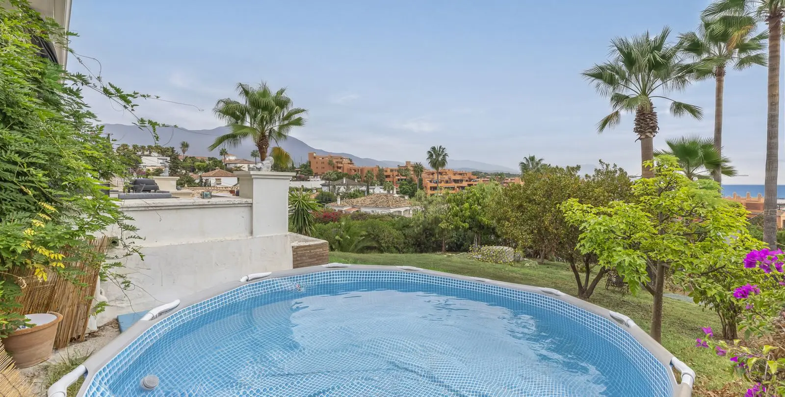 Продажа  отдельно стоящей виллы в Estepona 6