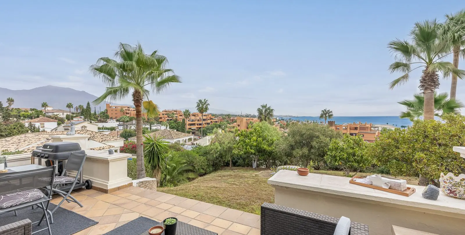 Продажа  отдельно стоящей виллы в Estepona 9
