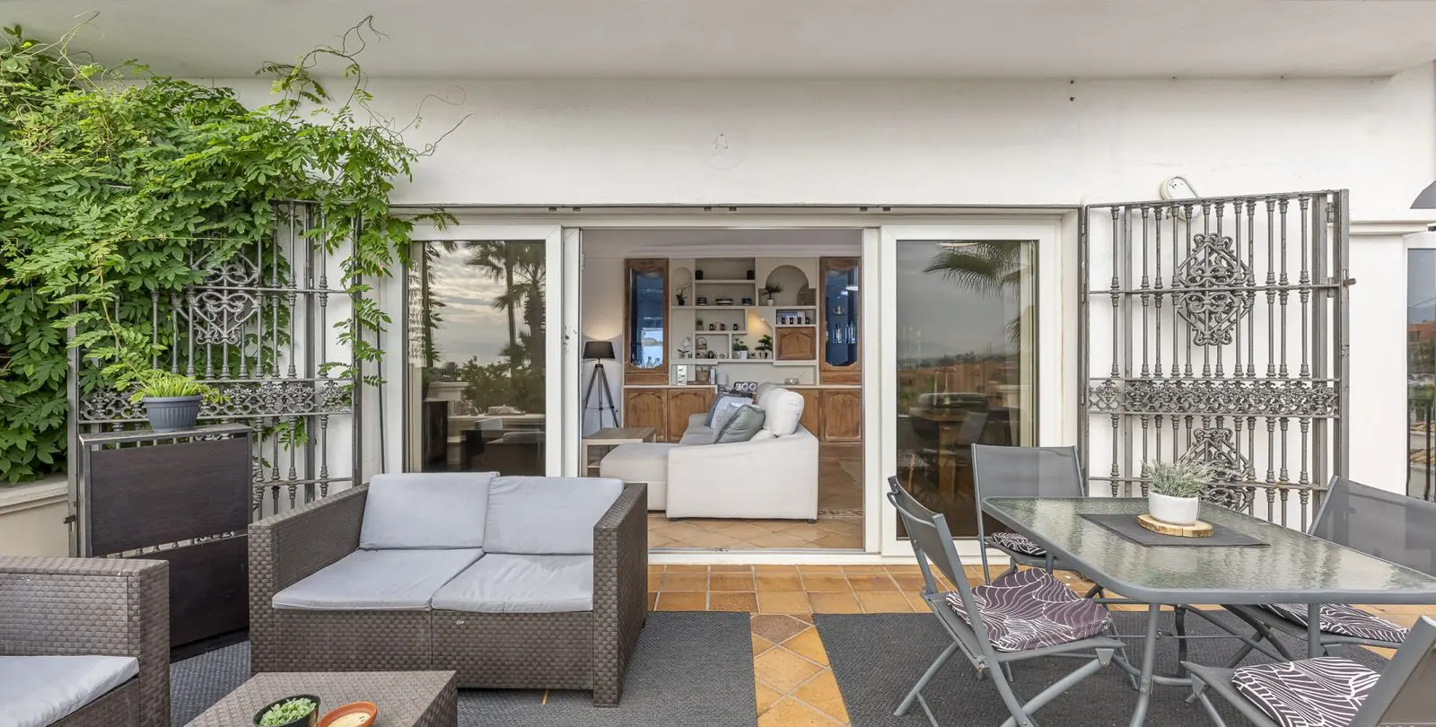 Продажа  отдельно стоящей виллы в Estepona 10