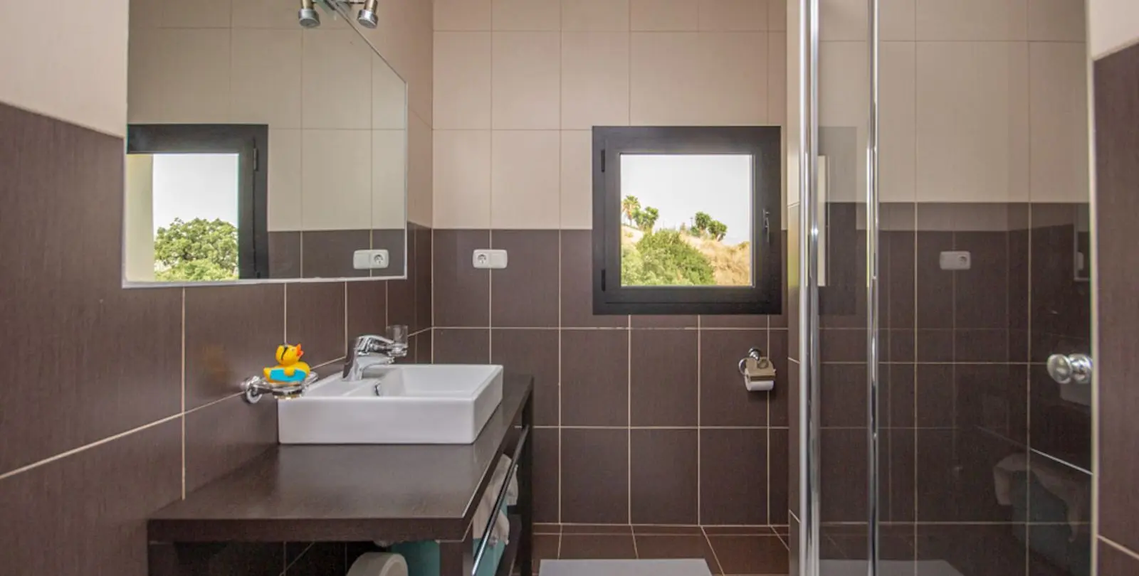 Sale of detached villa in La Mairena 11