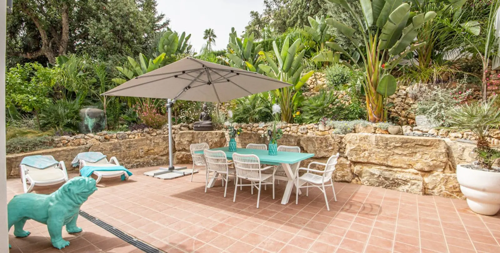 Sale of detached villa in La Mairena 19