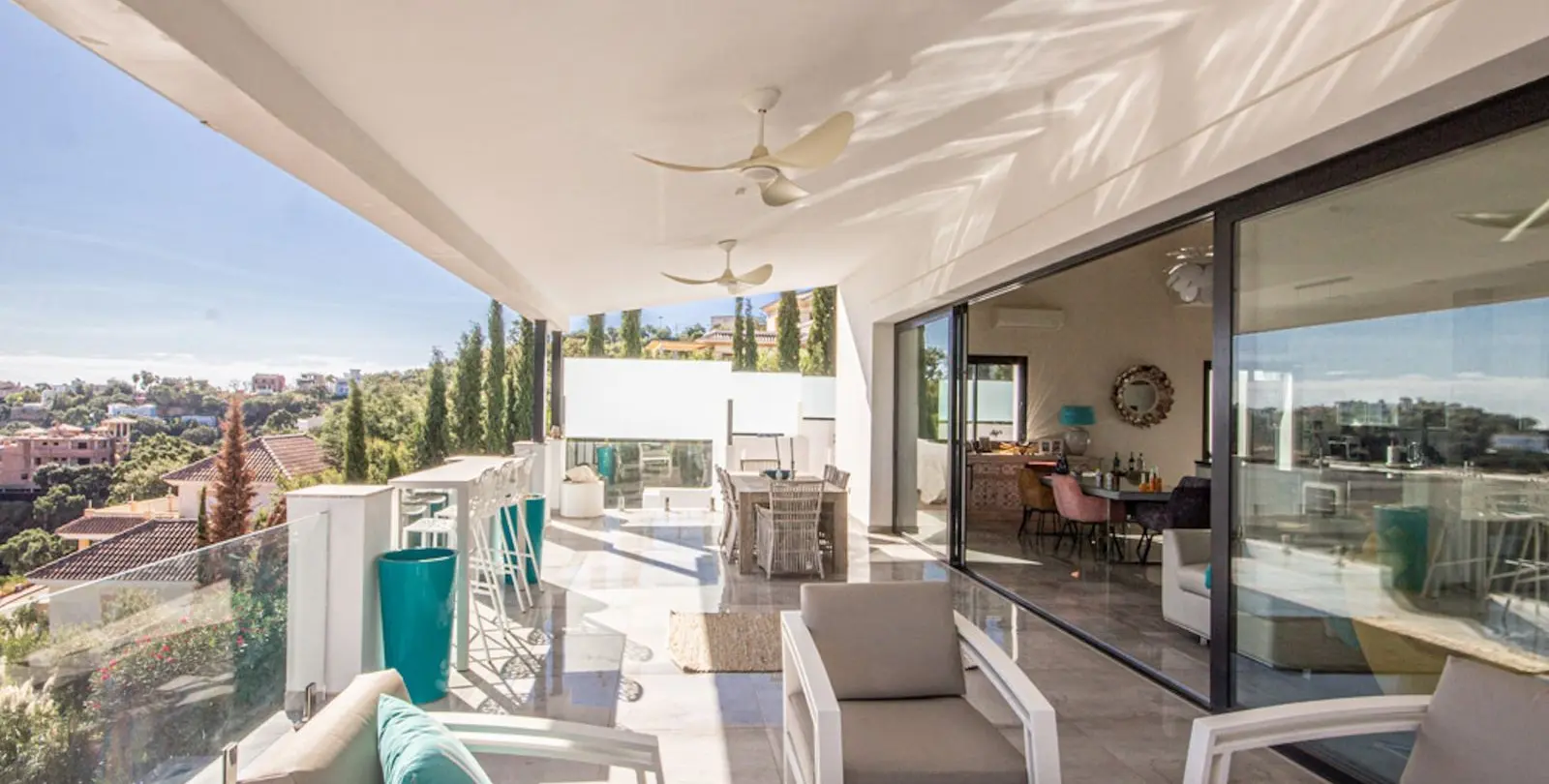 Sale of detached villa in La Mairena 20