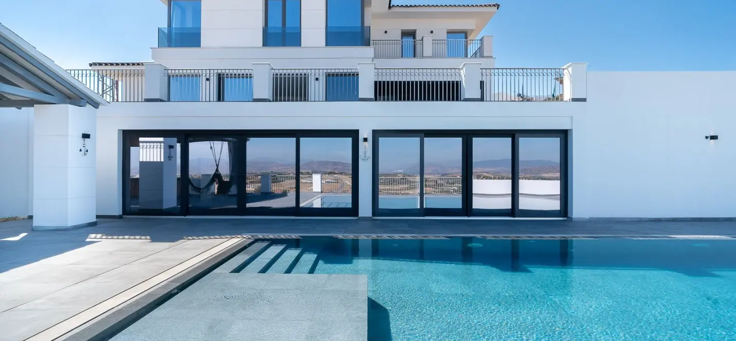 Venta de villa independiente en Coín 0