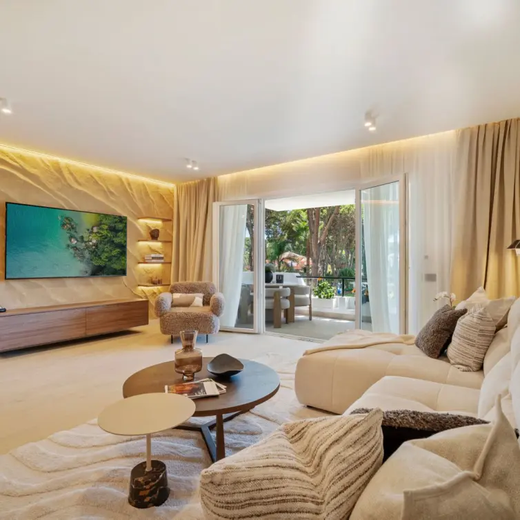 Venta de apartamento en planta media en El Presidente