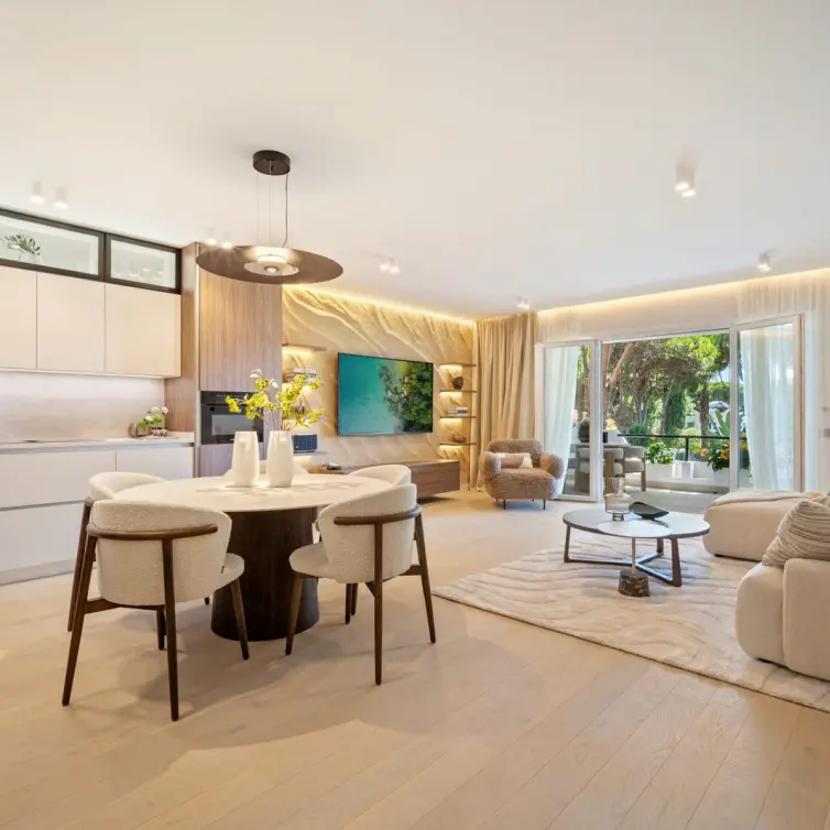 Venta de apartamento en planta media en El Presidente
