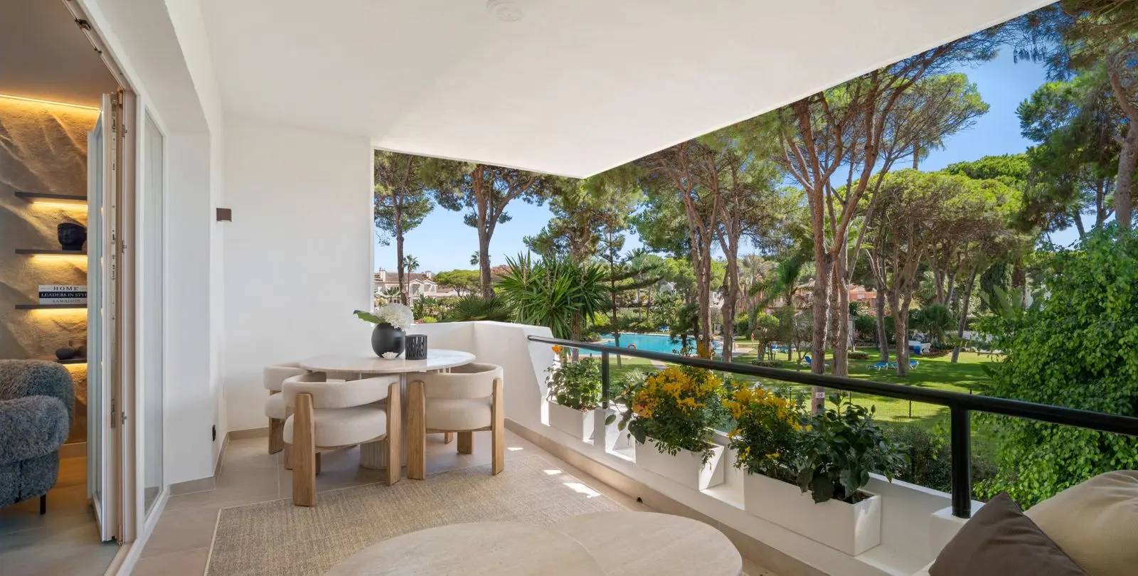 Venta de apartamento en planta media en El Presidente 6