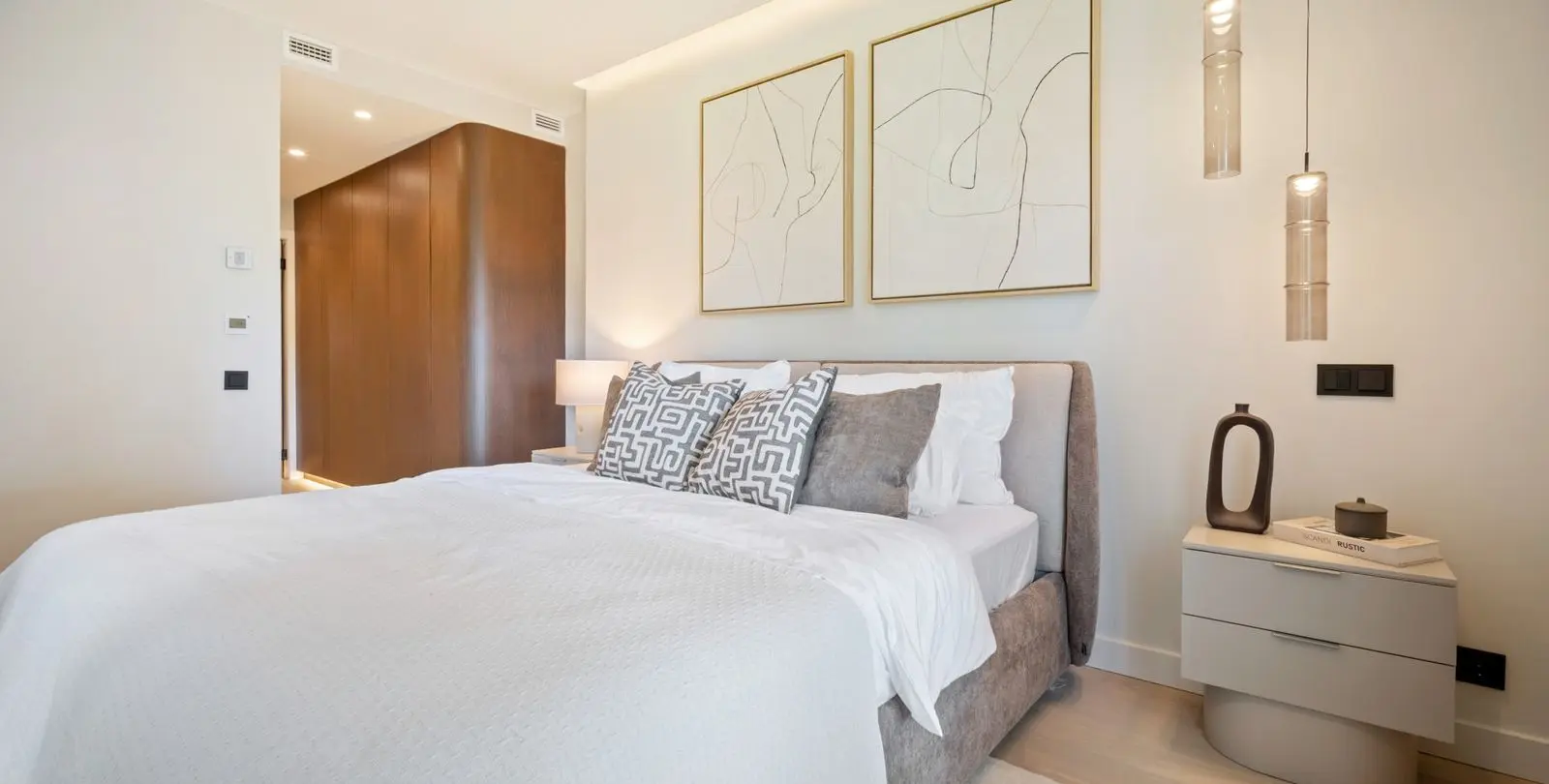 Venta de apartamento en planta media en El Presidente 10