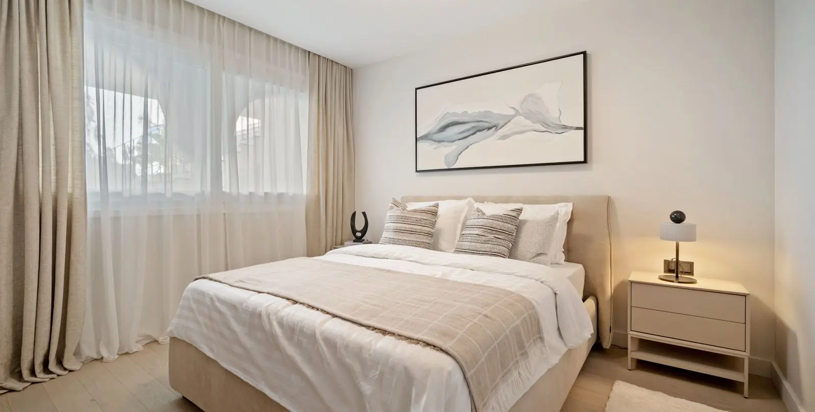 Venta de apartamento en planta media en El Presidente 21