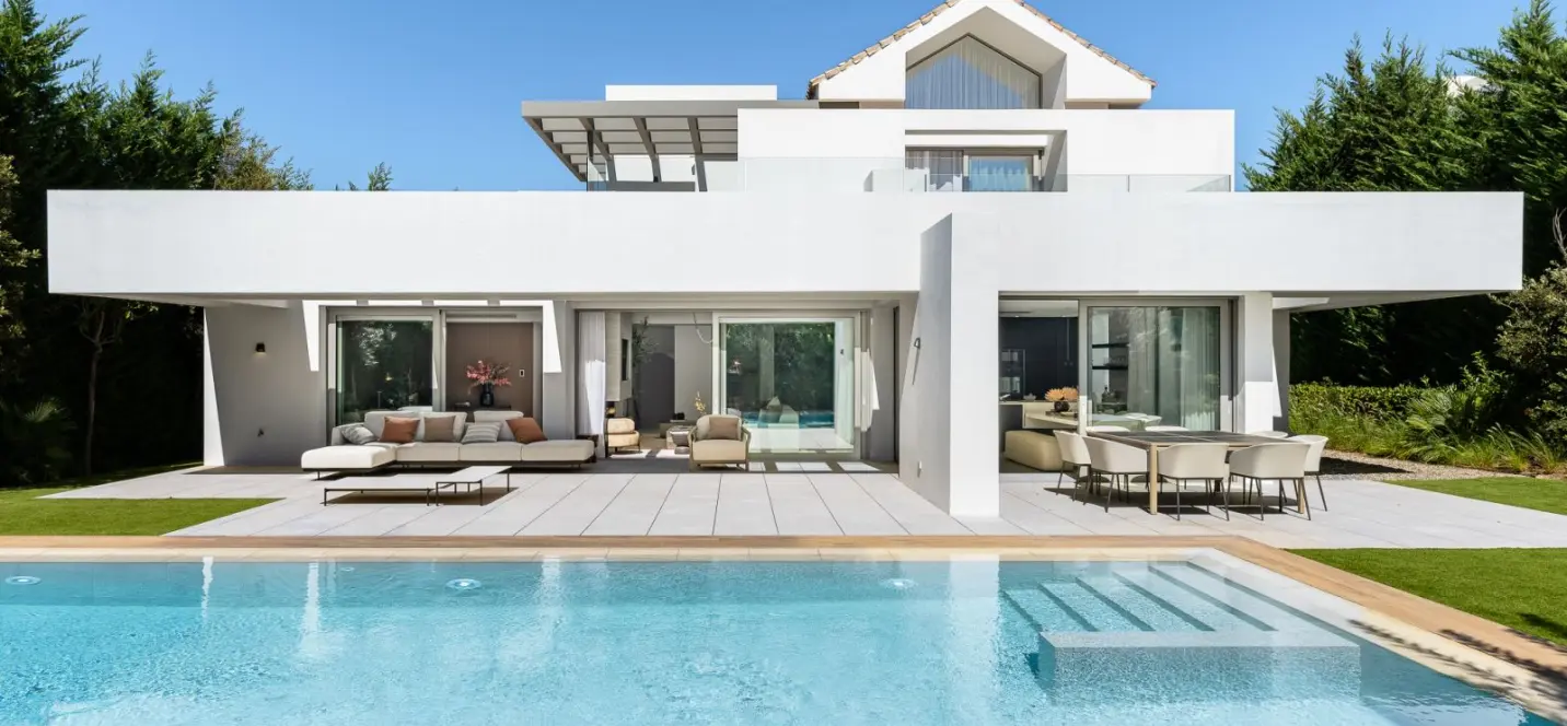 Venta de villa independiente en Estepona 0