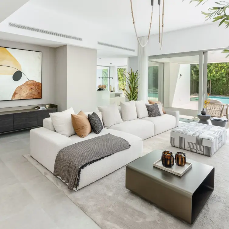 Venta de villa independiente en Estepona