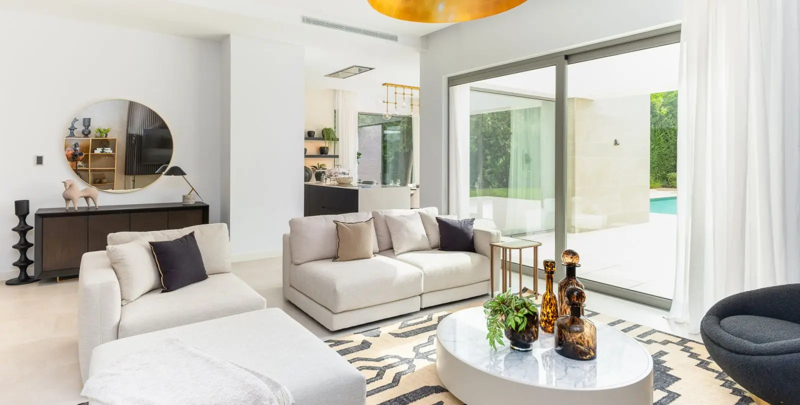 Venta de villa independiente en Estepona 10