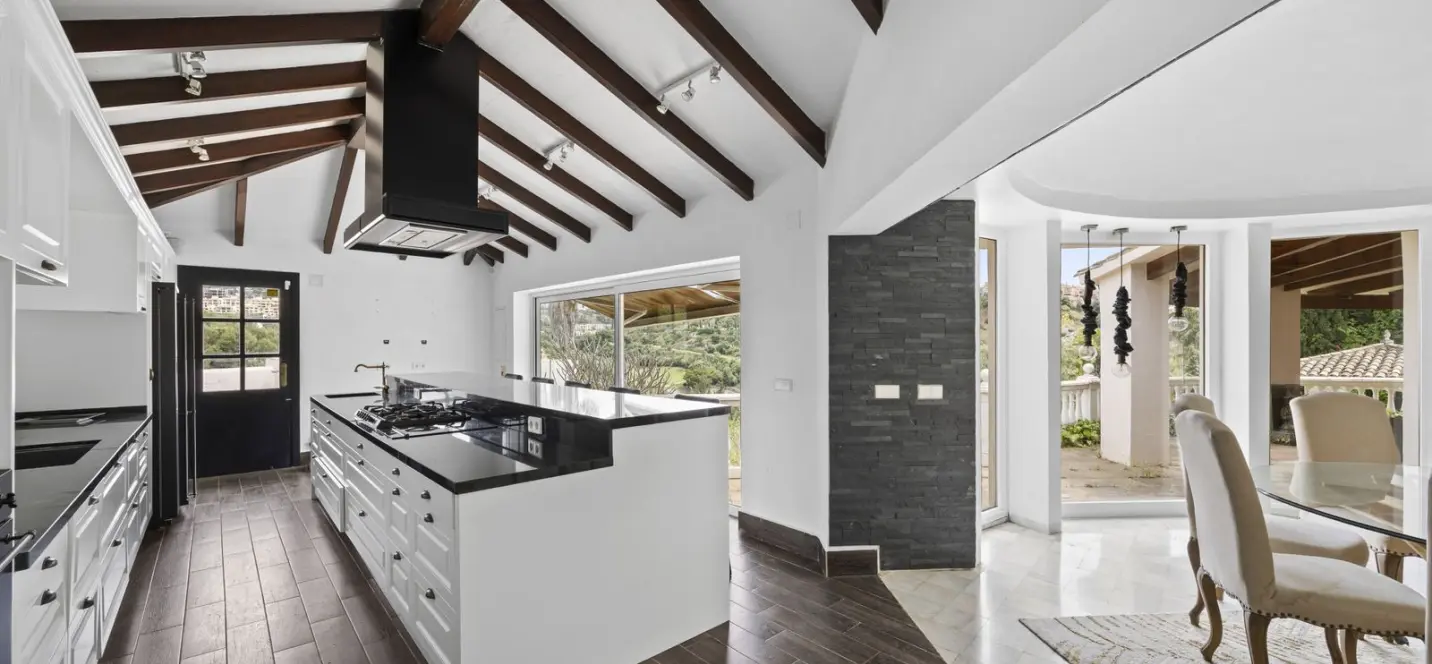 Venta de villa independiente en Benahavís 2