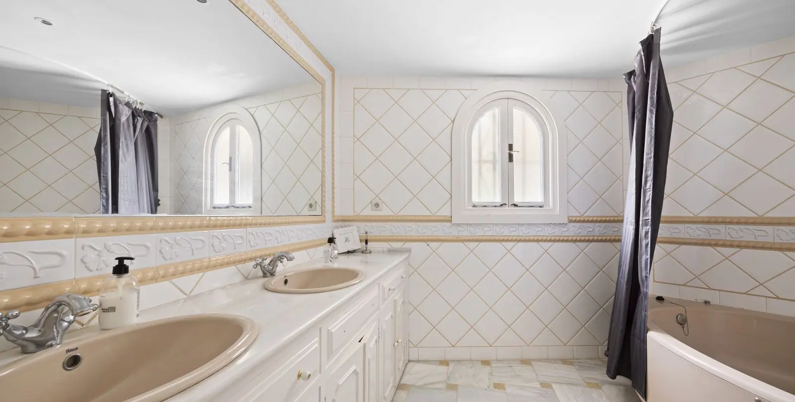 Venta de villa independiente en Benahavís 18