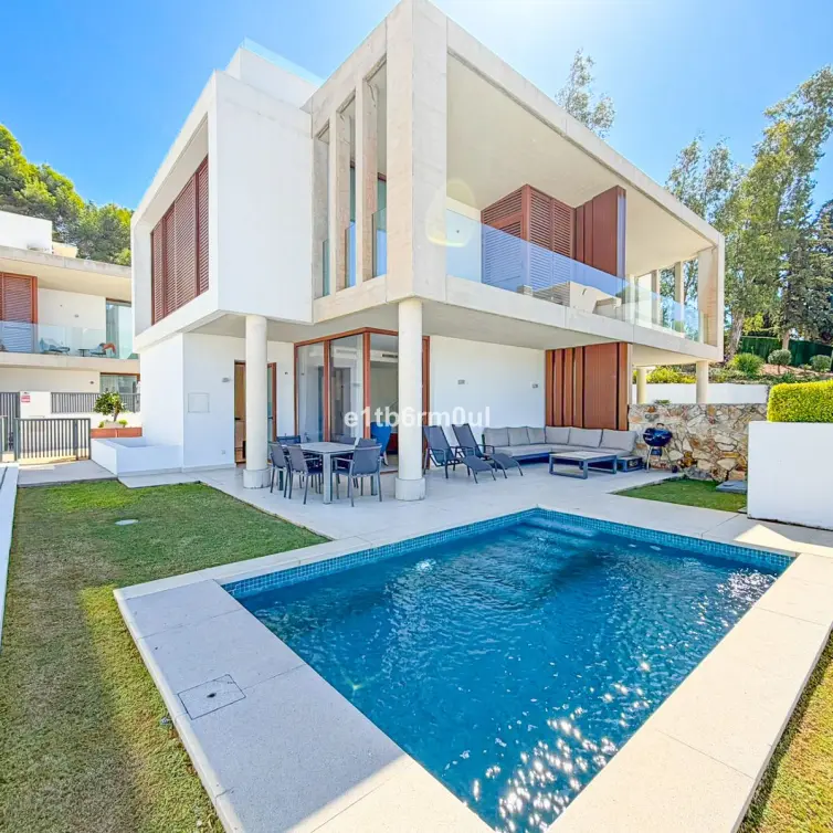 Venta de casa pareada en The Golden Mile