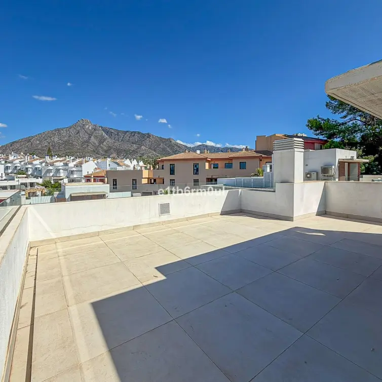 Venta de casa pareada en The Golden Mile