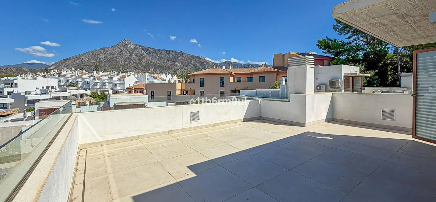 Venta de casa pareada en The Golden Mile 3