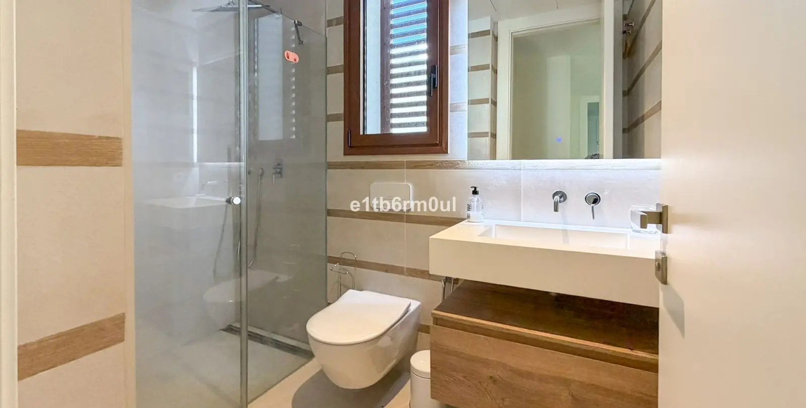 Venta de casa pareada en The Golden Mile 16