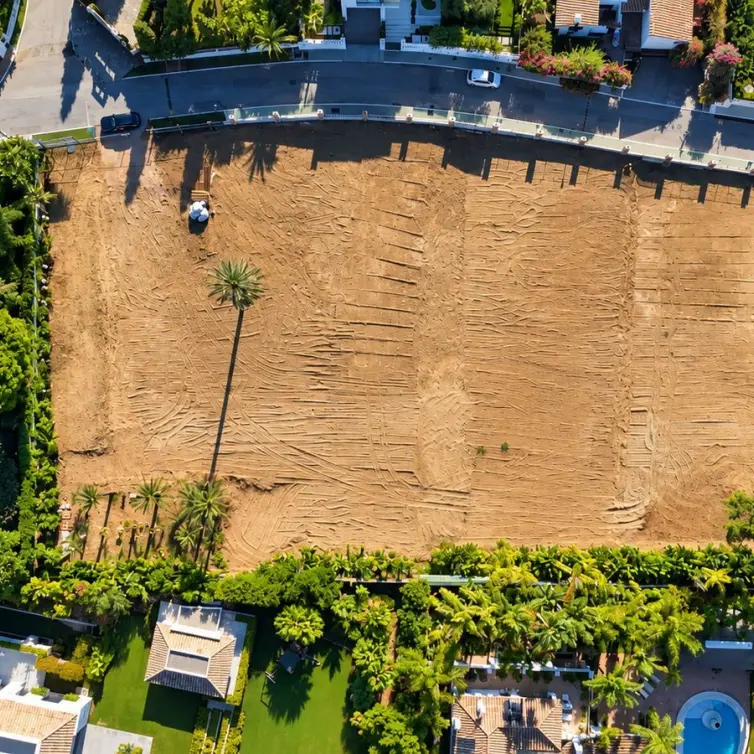 Venta de parcela residencial en Los Monteros