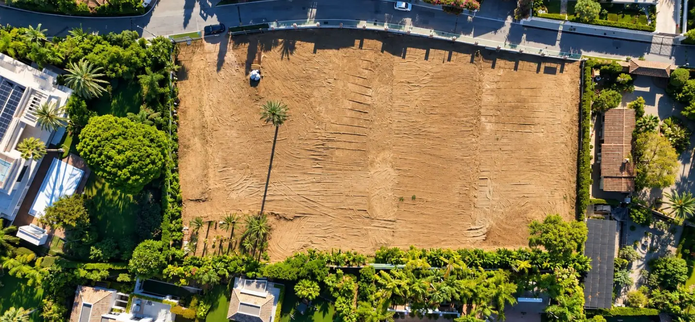 Venta de parcela residencial en Los Monteros 2