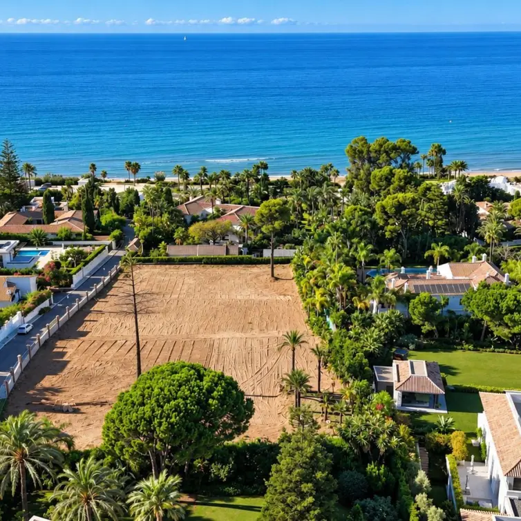 Venta de parcela residencial en Los Monteros
