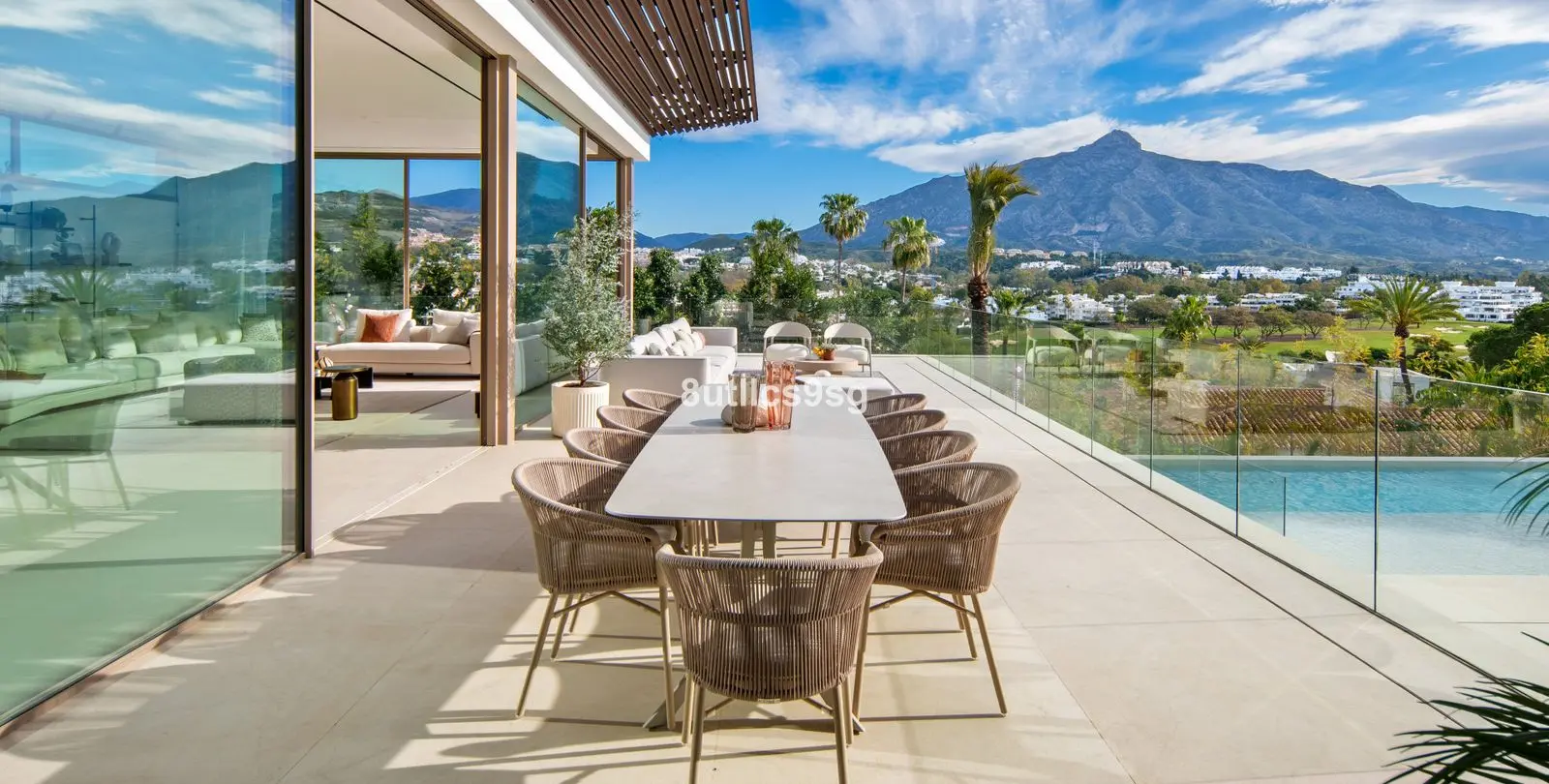 Venta de villa independiente en Nueva Andalucía 16