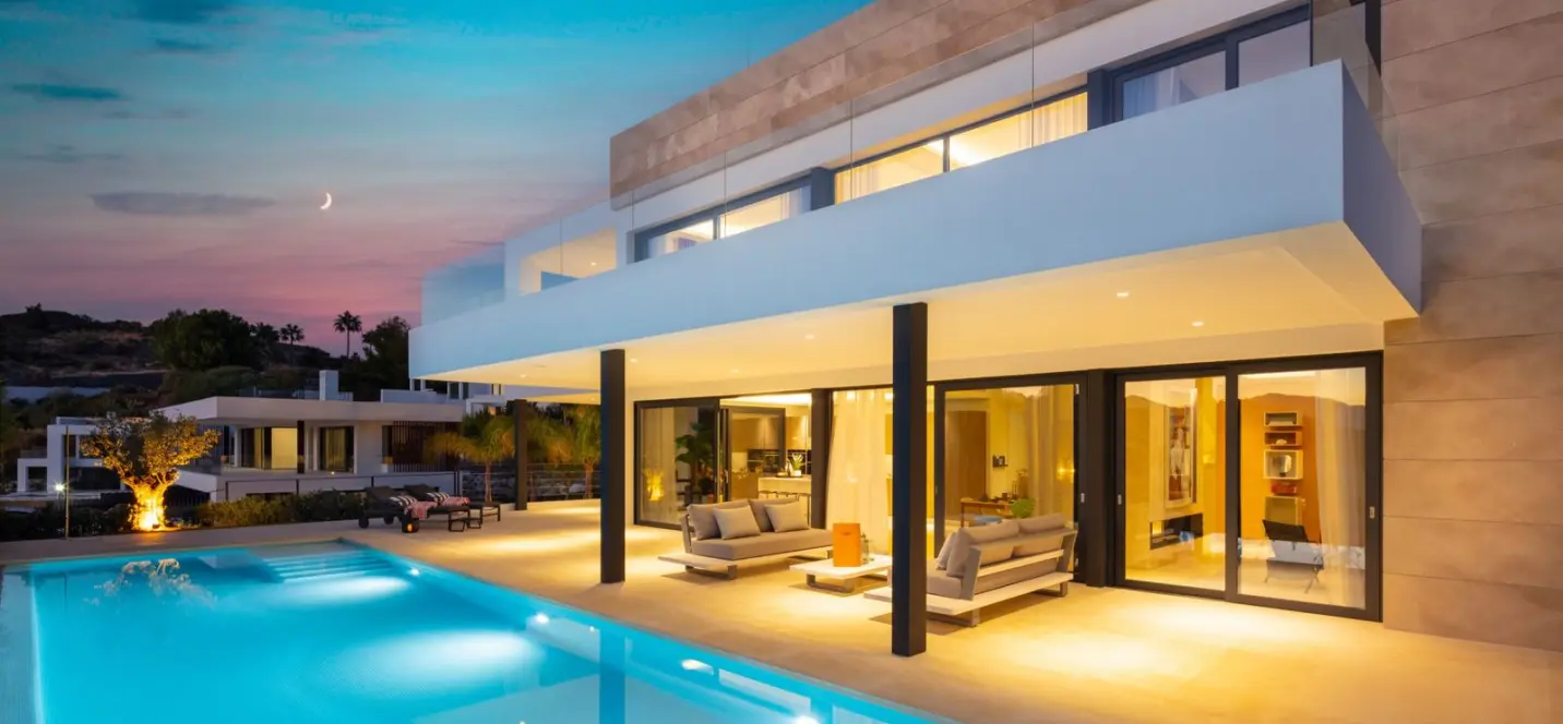 Venta de villa independiente en Nueva Andalucía 0