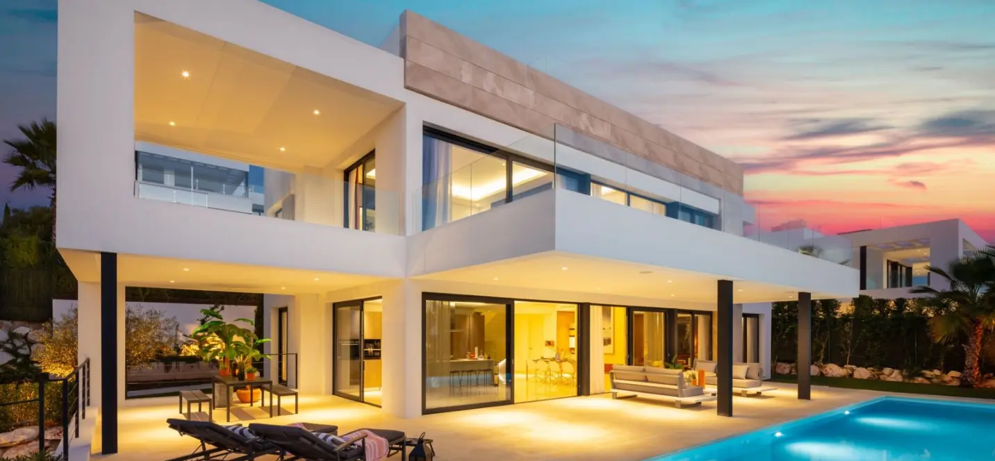 Venta de villa independiente en Nueva Andalucía 1