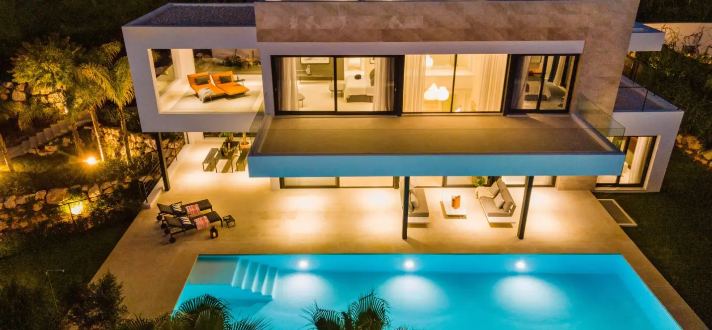 Venta de villa independiente en Nueva Andalucía 2