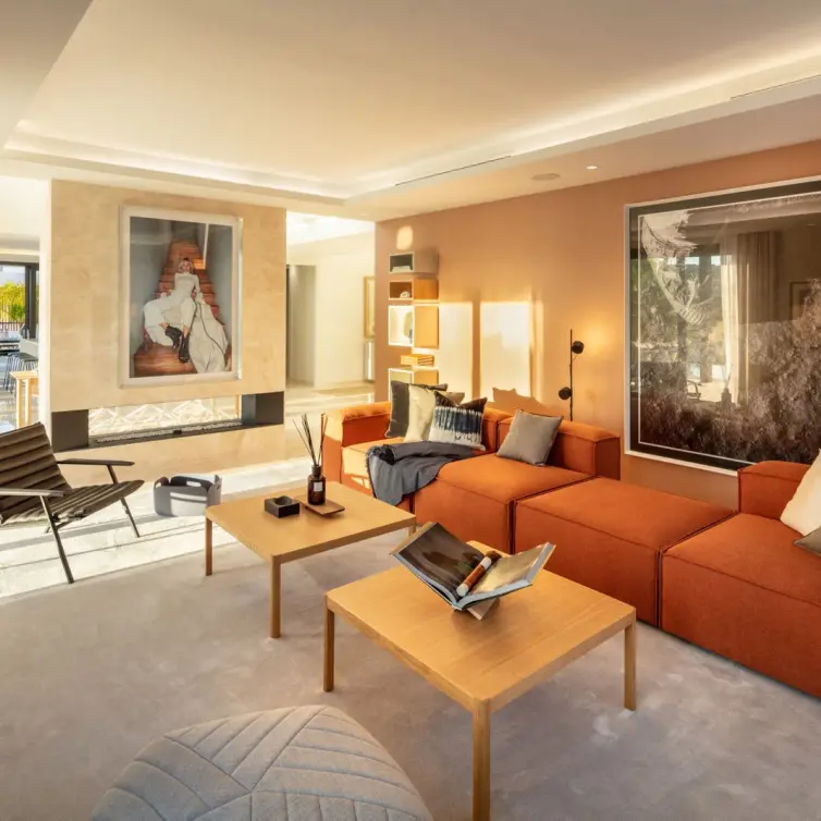 Venta de villa independiente en Nueva Andalucía