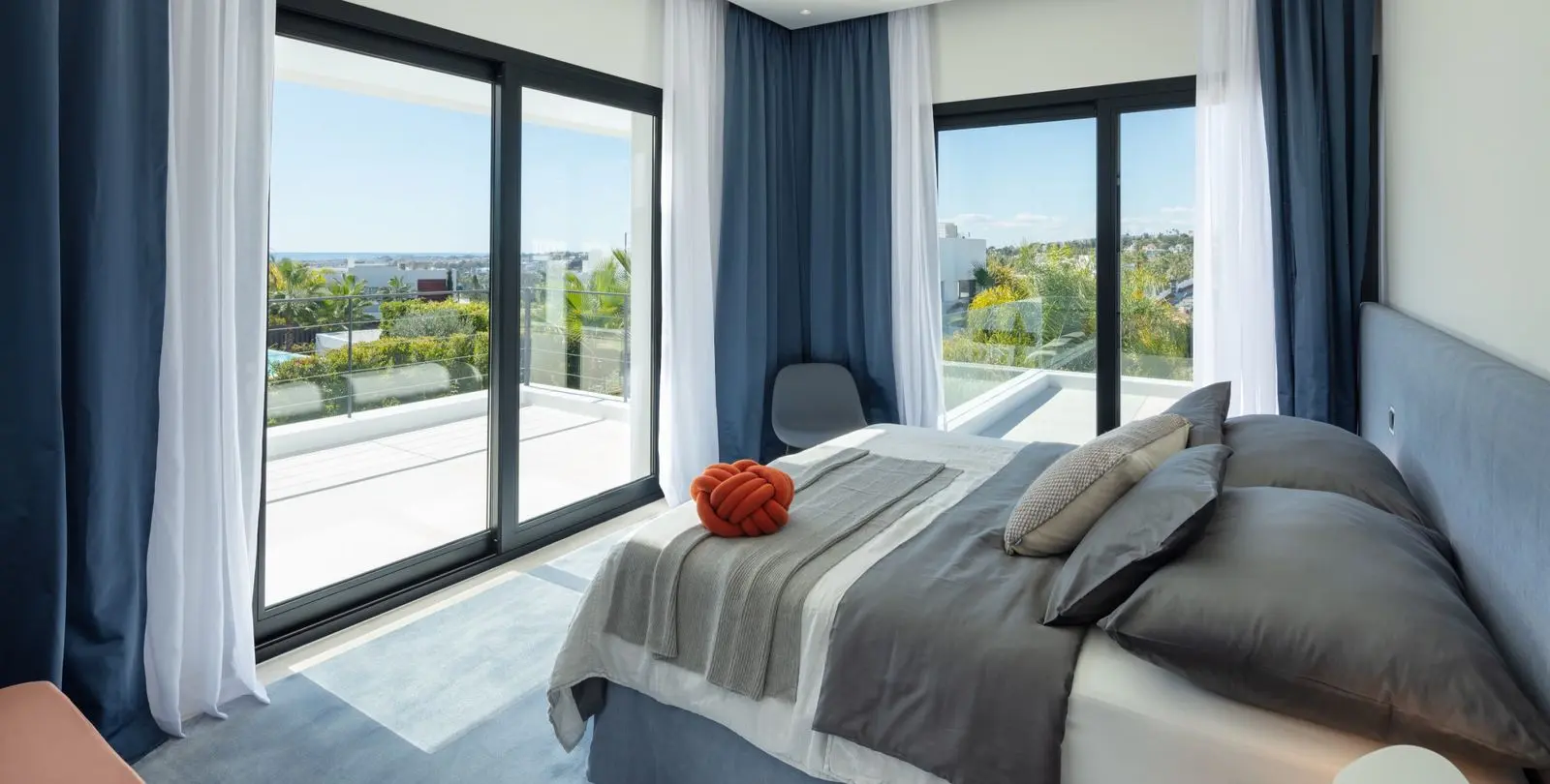 Venta de villa independiente en Nueva Andalucía 20