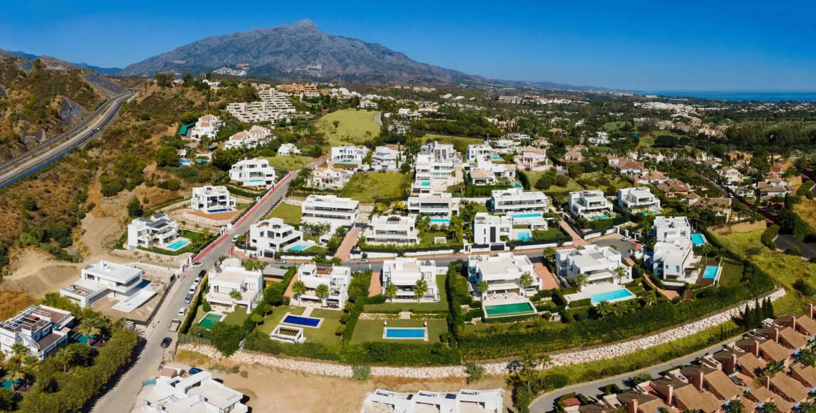 Venta de villa independiente en Nueva Andalucía 37