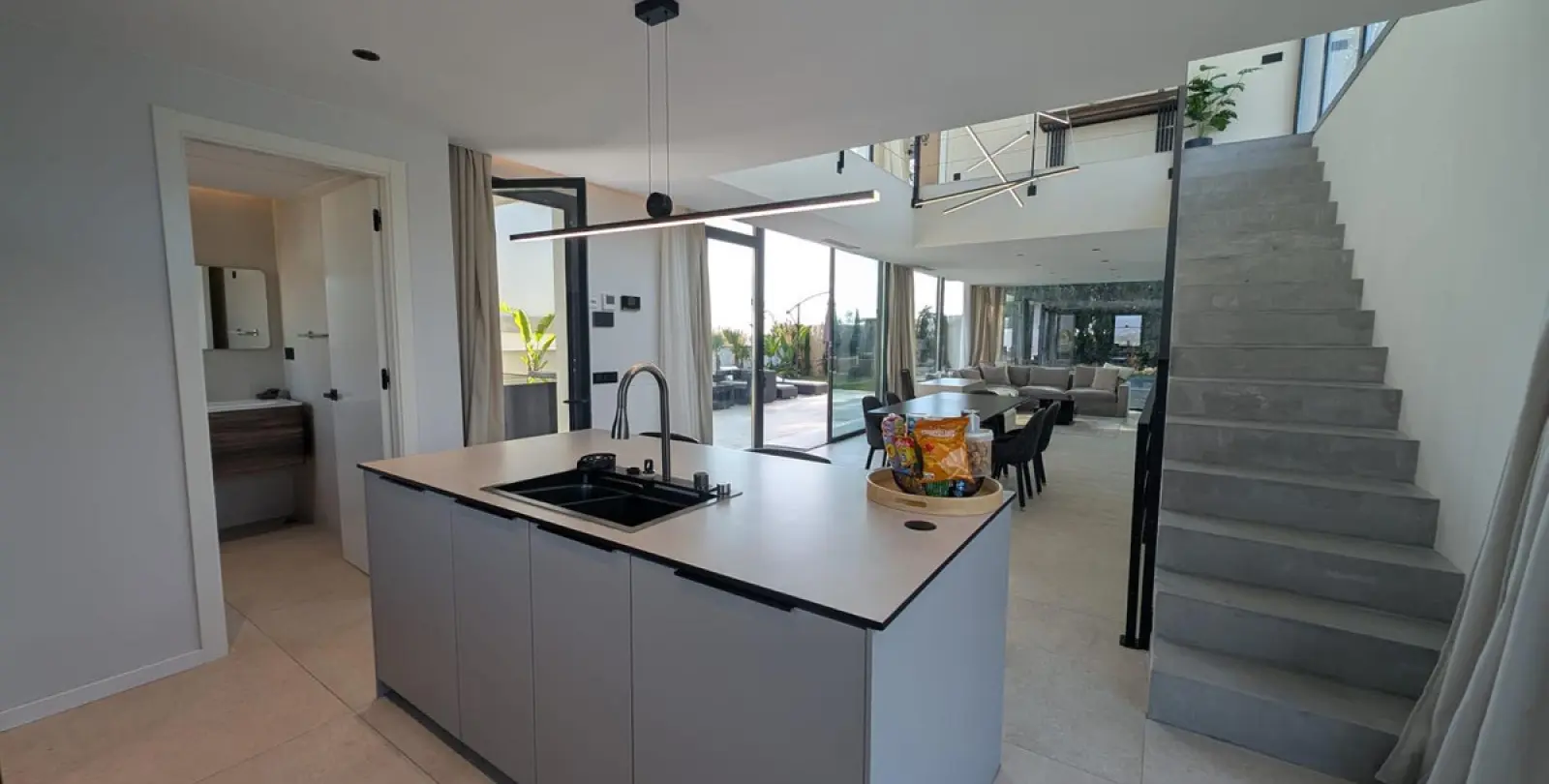 Long-term rent of detached villa in Nueva Andalucía 9