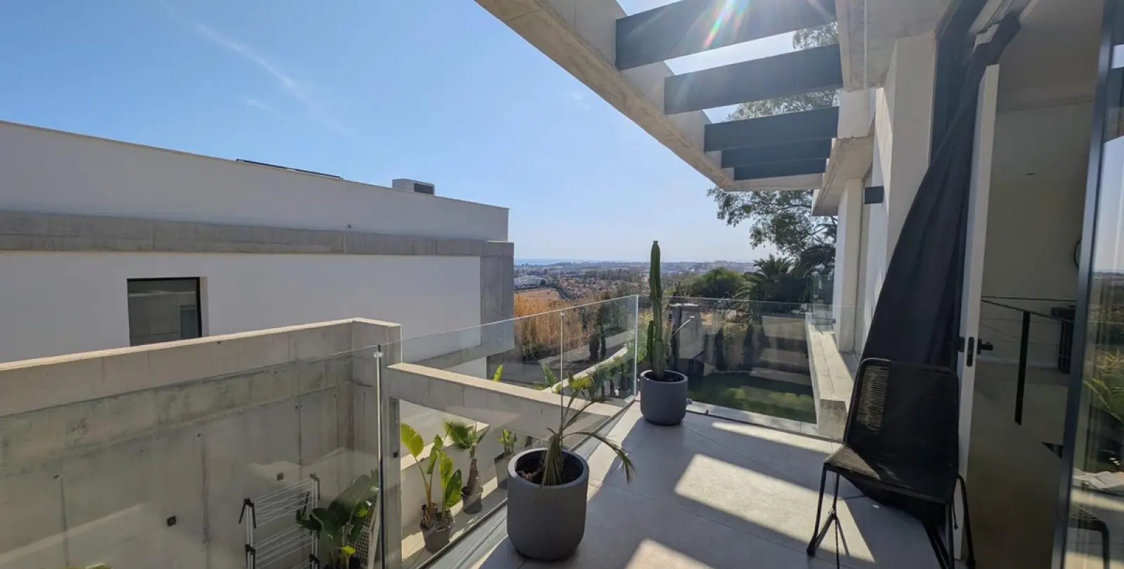 Long-term rent of detached villa in Nueva Andalucía 12