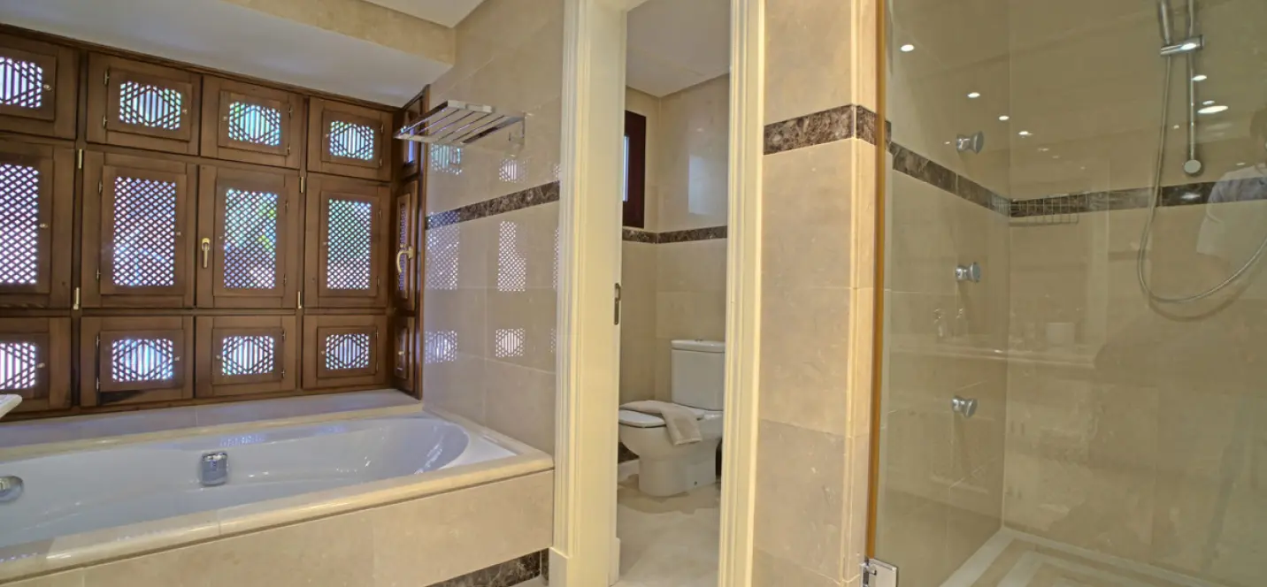Alquiler a largo plazo de apartamento en planta baja en Nueva Andalucía 3