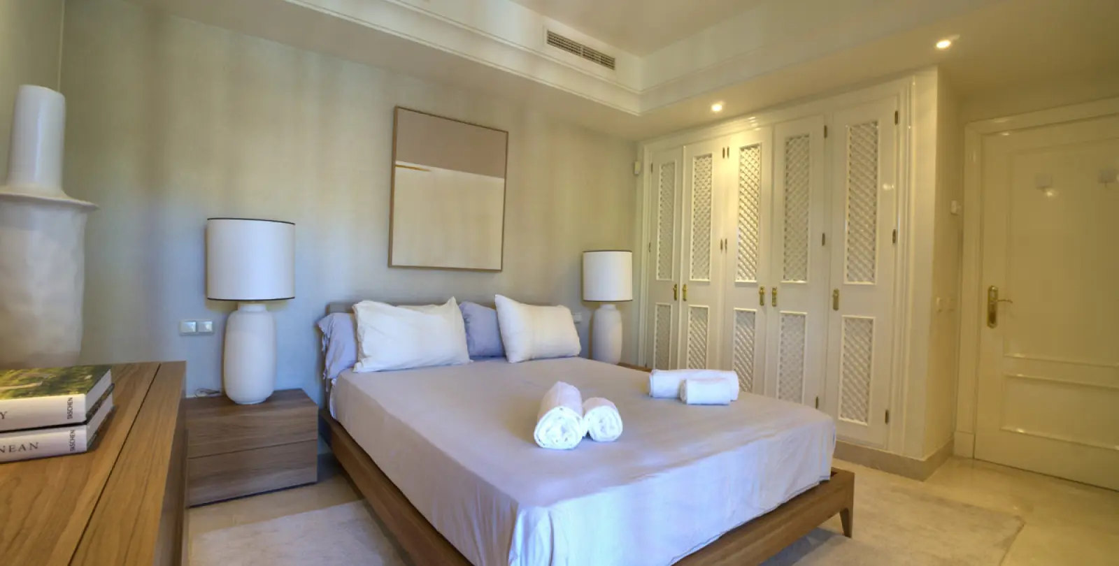 Alquiler a largo plazo de apartamento en planta baja en Nueva Andalucía 16
