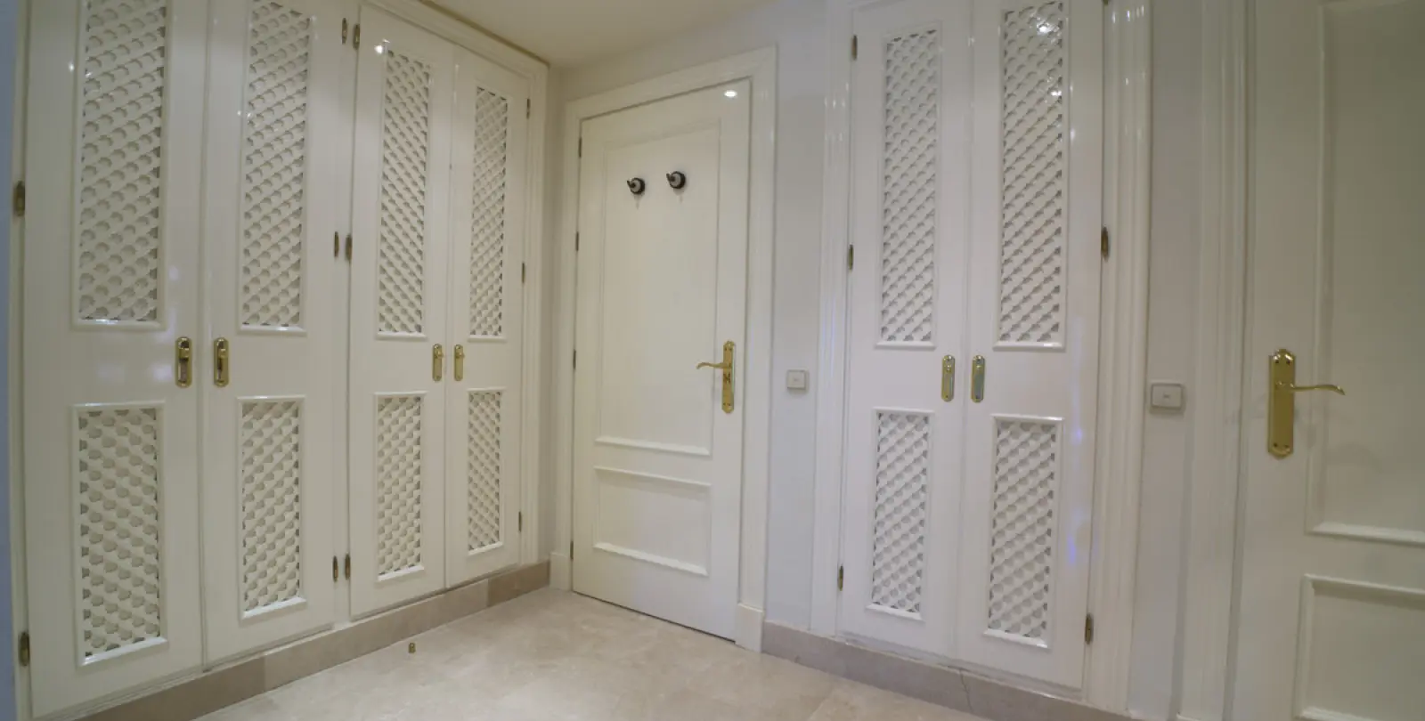Alquiler a largo plazo de apartamento en planta baja en Nueva Andalucía 17