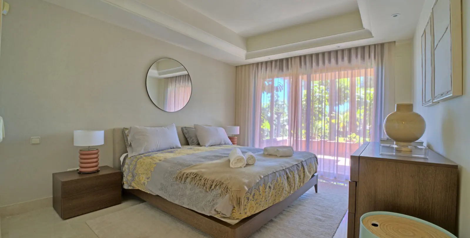 Alquiler a largo plazo de apartamento en planta baja en Nueva Andalucía 19