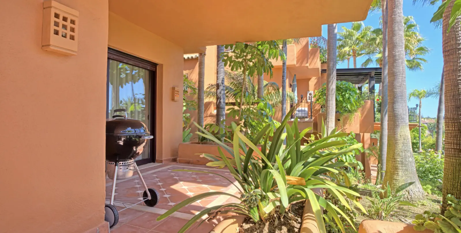 Alquiler a largo plazo de apartamento en planta baja en Nueva Andalucía 24