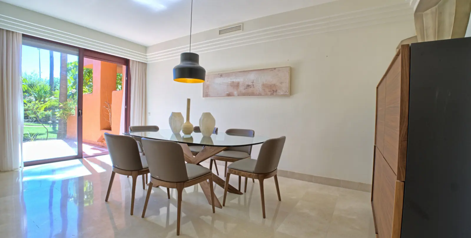 Alquiler a largo plazo de apartamento en planta baja en Nueva Andalucía 30
