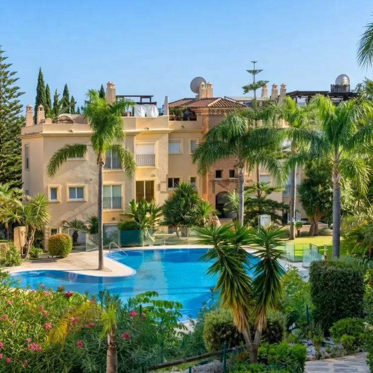 Venta de apartamento en planta media en Bel Air