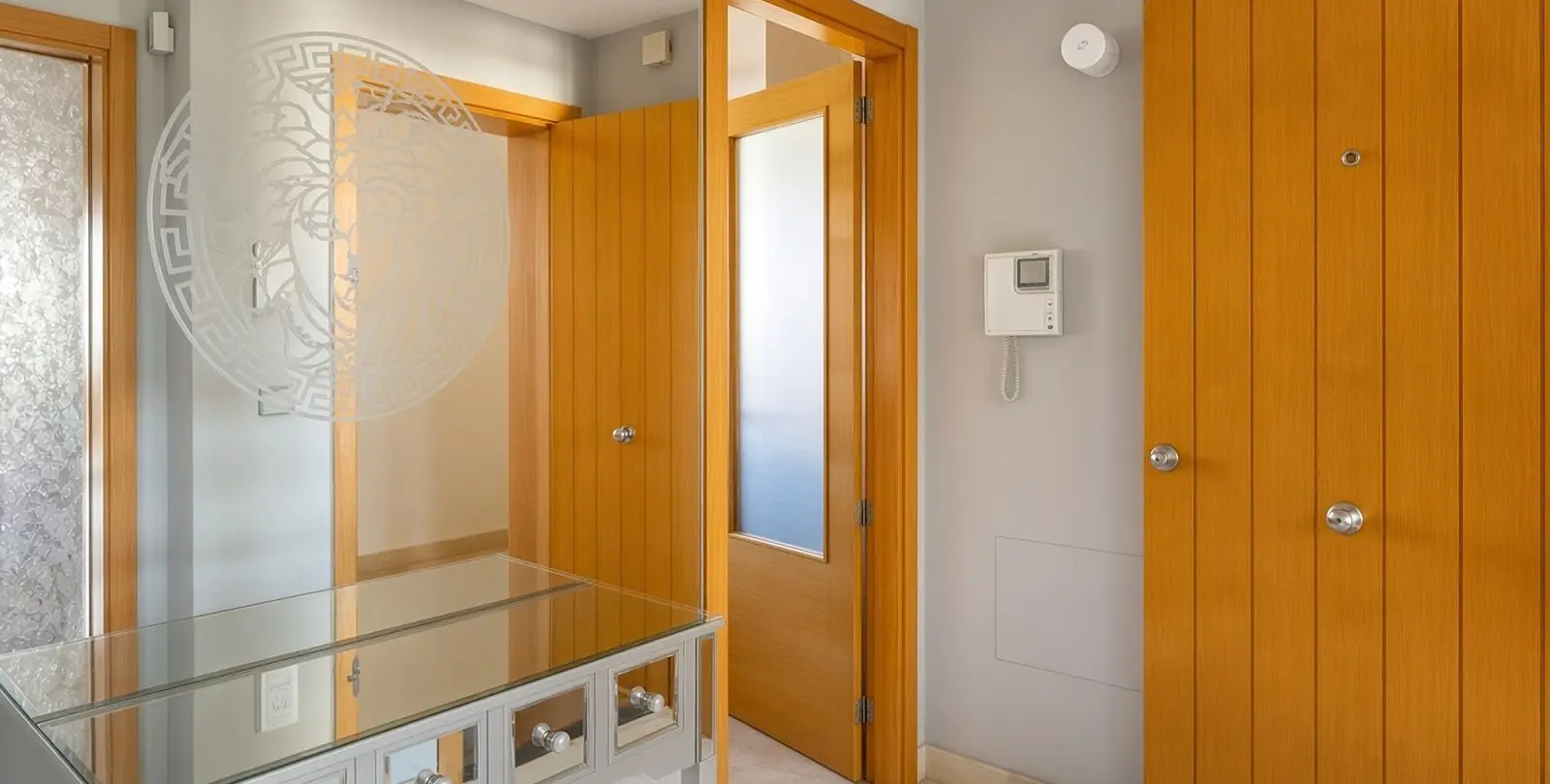 Sale of middle floor apartment in Bel Air 9