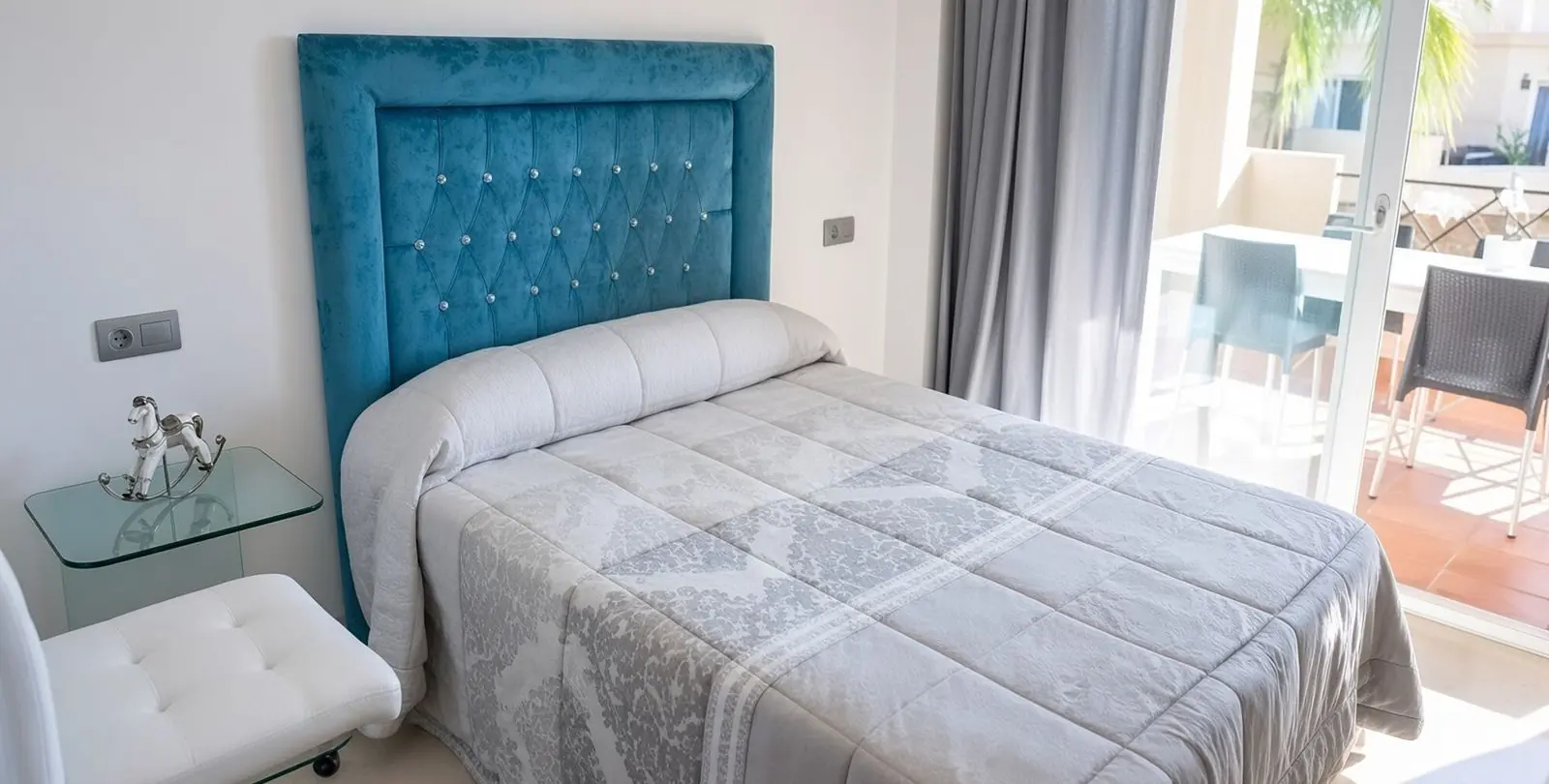Sale of middle floor apartment in Bel Air 17