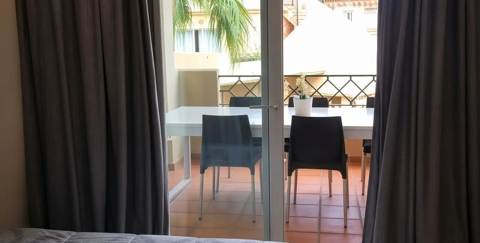 Sale of middle floor apartment in Bel Air 22